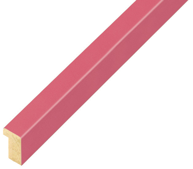 Corner sample of moulding 10FUCSIA