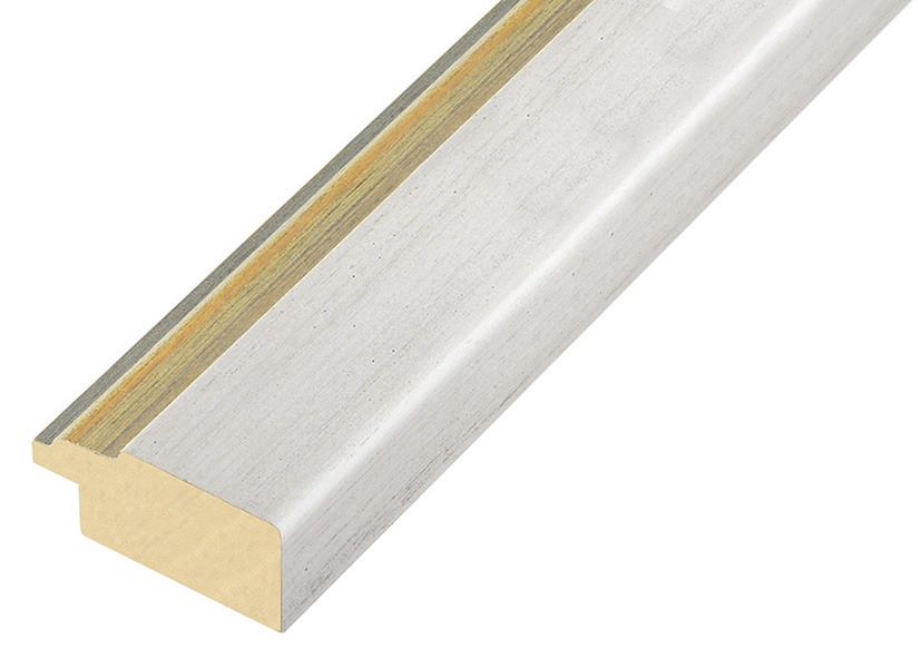 Corner sample of moulding 372GIALLO - C372GIALLO