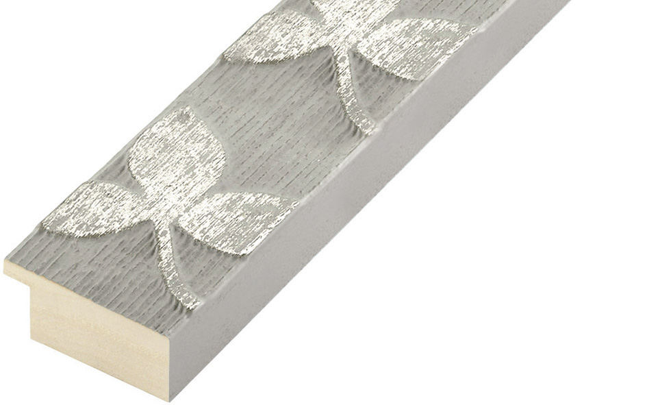 Corner sample of moulding 406PERLA