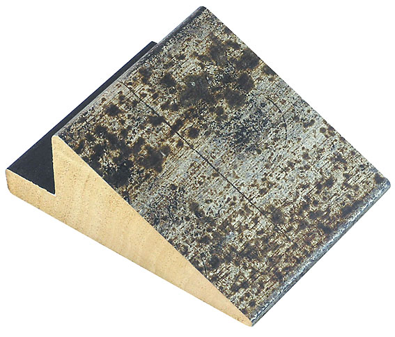 Corner sample of moulding 597ARG