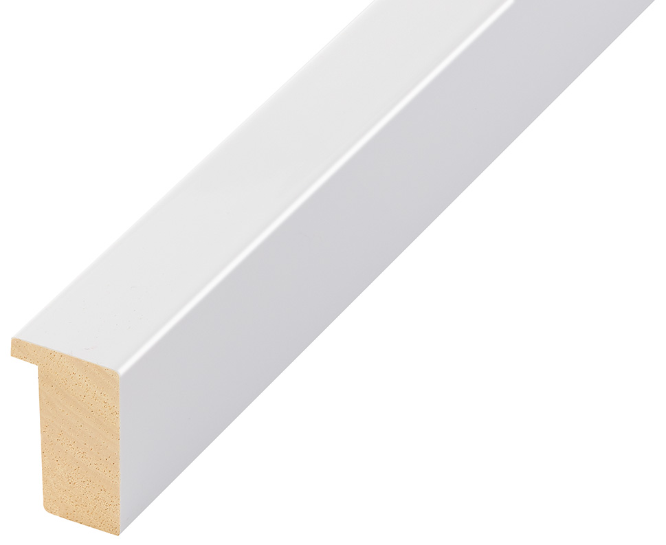 Moulding ayous, width 20mm height 32 - white lacquered - 613BIANCO