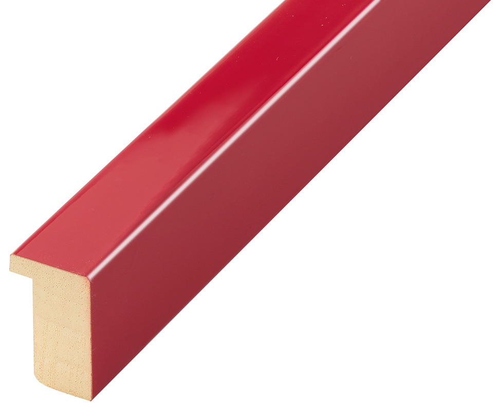 Corner sample of moulding 613ROSSO