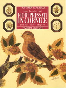 Book in Italian: Fiori pressati in cornice