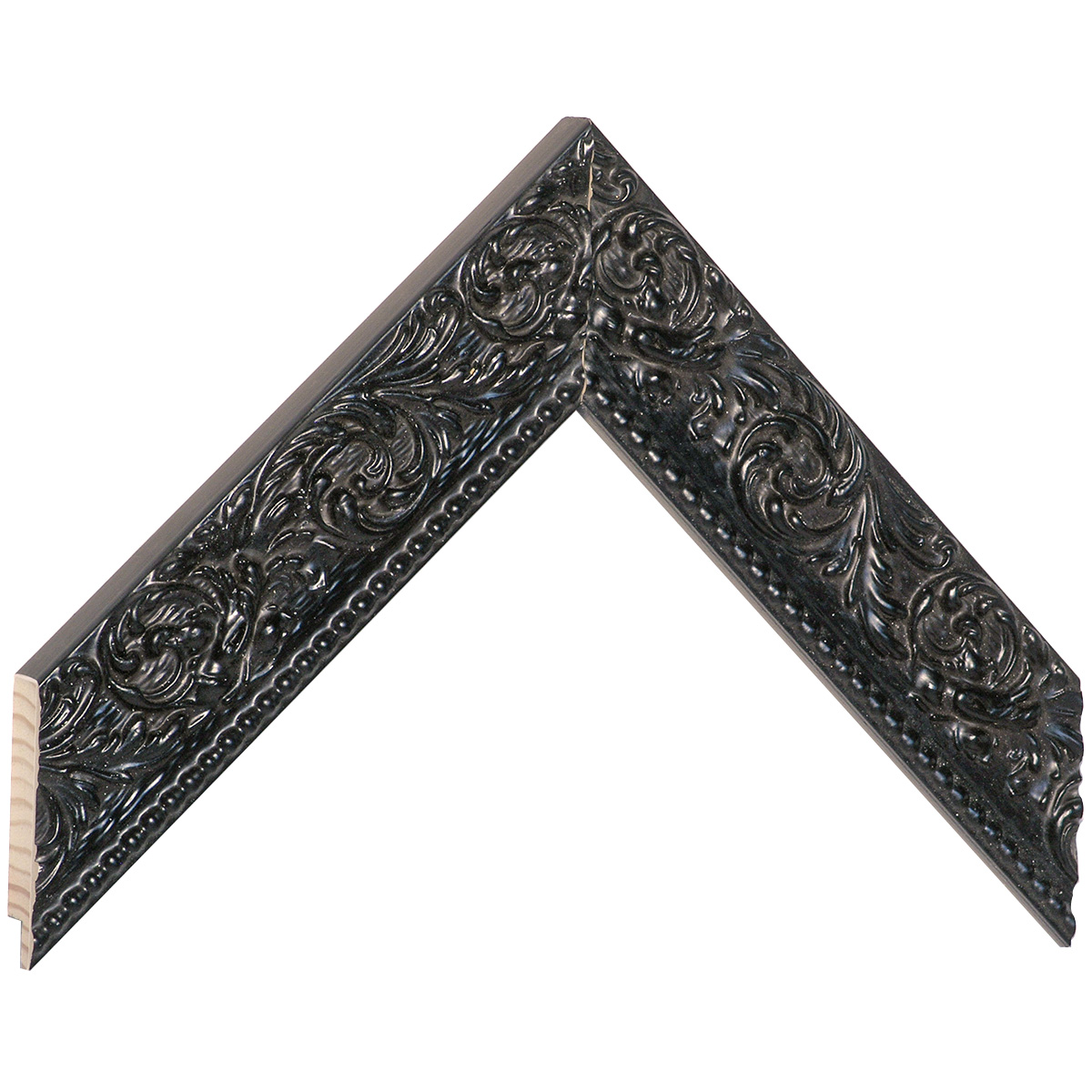Corner sample of moulding 437NERO