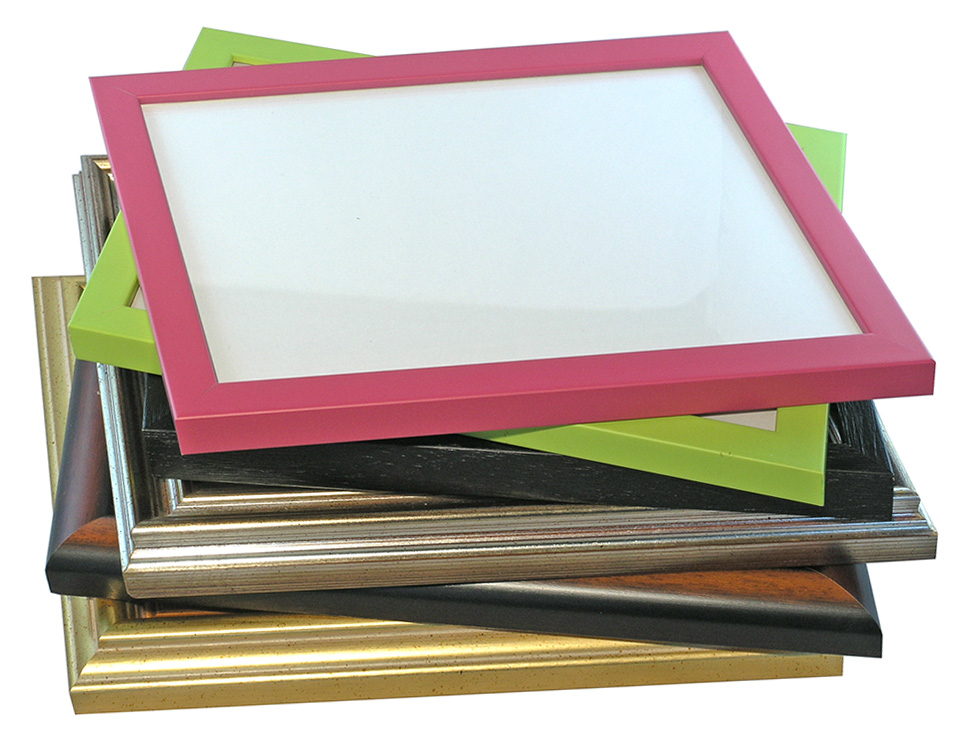 Set of 6 ready-made frames 18x24 with glass