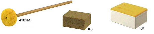 Sponge with handle